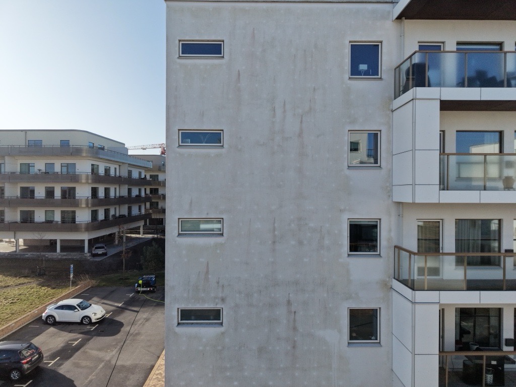 Fasadtvätt – BRF i Skåne före (2)