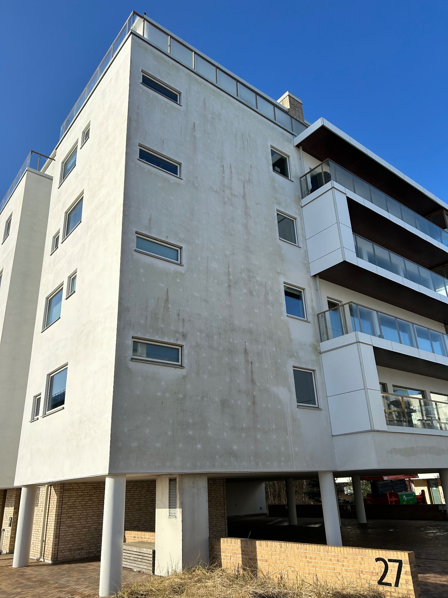 Fasadtvätt – BRF i Skåne före (1)